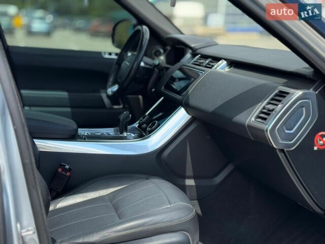 Сірий Ленд Ровер Range Rover Sport, об'ємом двигуна 3 л та пробігом 200 тис. км за 39999 $, фото 10 на Automoto.ua