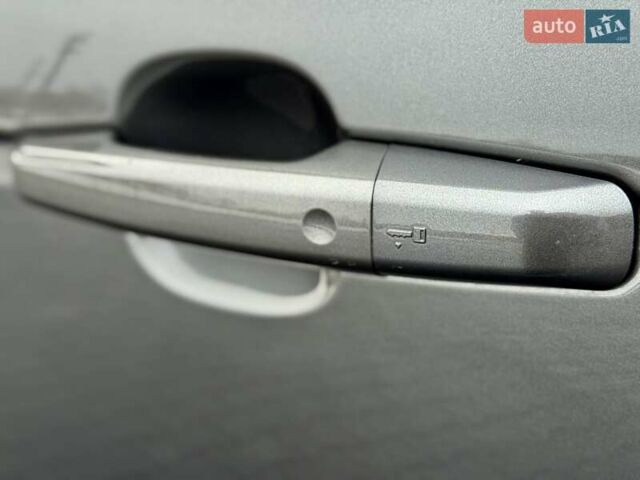 Серый Ленд Ровер Рендж Ровер Спорт, объемом двигателя 2.99 л и пробегом 102 тыс. км за 43500 $, фото 24 на Automoto.ua