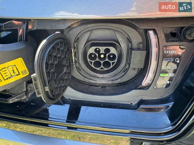Сірий Ленд Ровер Range Rover Sport, об'ємом двигуна 2 л та пробігом 101 тис. км за 50000 $, фото 36 на Automoto.ua