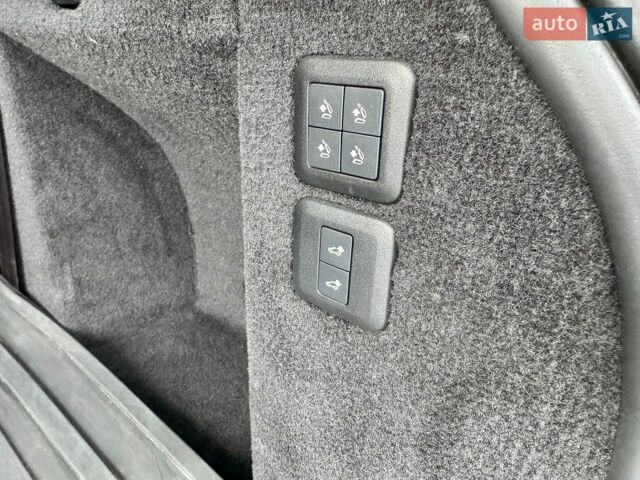 Сірий Ленд Ровер Range Rover Sport, об'ємом двигуна 3 л та пробігом 120 тис. км за 42500 $, фото 41 на Automoto.ua