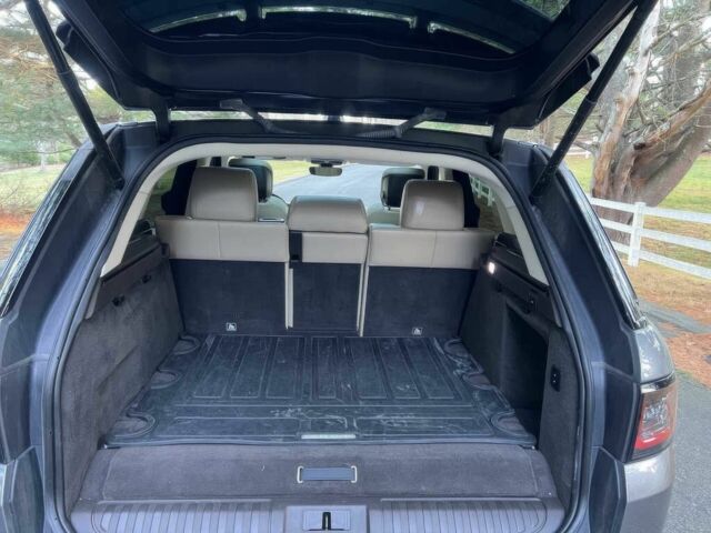 Сірий Ленд Ровер Range Rover Sport, об'ємом двигуна 2 л та пробігом 39 тис. км за 17000 $, фото 15 на Automoto.ua