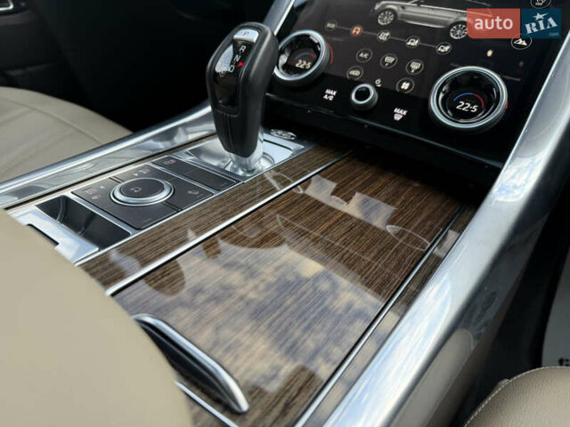 Сірий Ленд Ровер Range Rover Sport, об'ємом двигуна 2.99 л та пробігом 68 тис. км за 64900 $, фото 25 на Automoto.ua