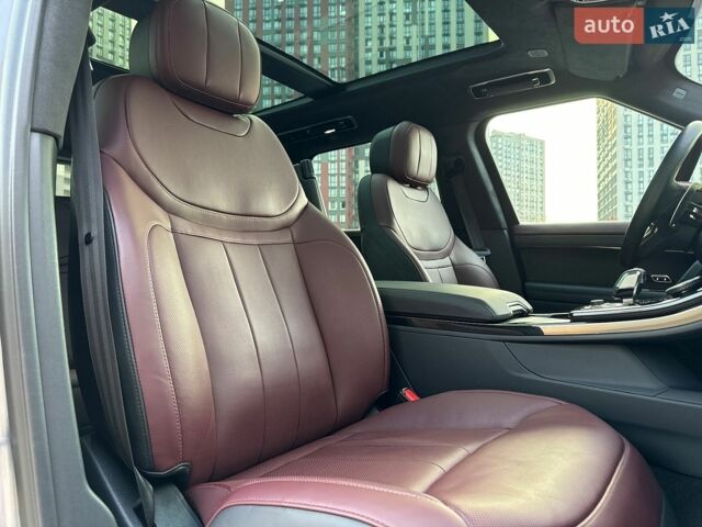 Сірий Ленд Ровер Range Rover Sport, об'ємом двигуна 3 л та пробігом 117 тис. км за 104900 $, фото 102 на Automoto.ua