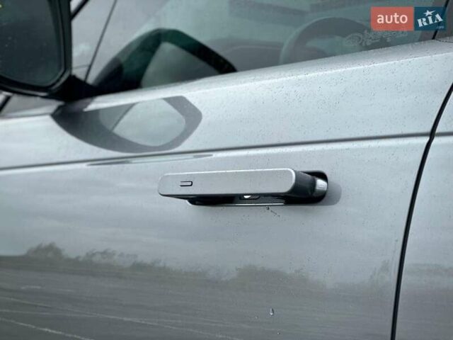 Ленд Ровер Рендж Ровер Спорт 2023 в Киеве на Automoto.ua Серый Ленд Ровер Рендж Ровер Спорт, объемом двигателя 3 л и пробегом 80 тыс. км за 107500 $, фото 16 на Automoto.ua