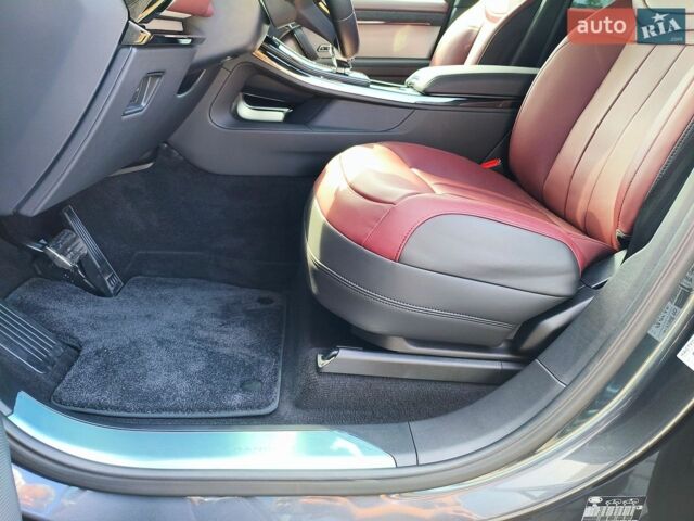 Сірий Ленд Ровер Range Rover Sport, об'ємом двигуна 3 л та пробігом 2 тис. км за 132020 $, фото 29 на Automoto.ua