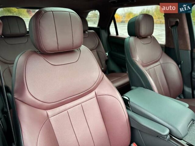 Ленд Ровер Рендж Ровер Спорт 2023 в Киеве на Automoto.ua Серый Ленд Ровер Рендж Ровер Спорт, объемом двигателя 3 л и пробегом 80 тыс. км за 107500 $, фото 67 на Automoto.ua