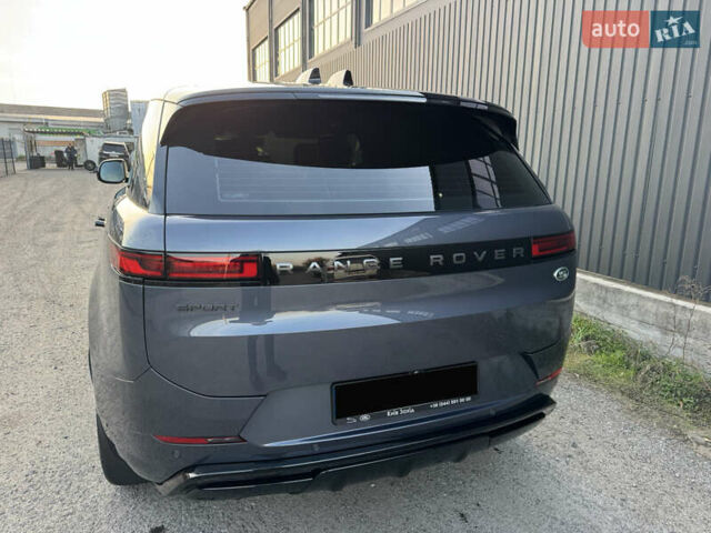 Серый Ленд Ровер Рендж Ровер Спорт, объемом двигателя 3 л и пробегом 50 тыс. км за 125000 $, фото 3 на Automoto.ua