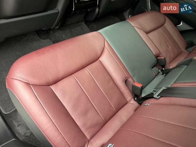 Ленд Ровер Рендж Ровер Спорт 2023 в Киеве на Automoto.ua Серый Ленд Ровер Рендж Ровер Спорт, объемом двигателя 3 л и пробегом 80 тыс. км за 107500 $, фото 61 на Automoto.ua