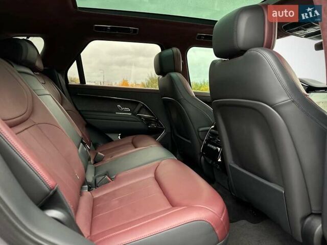 Ленд Ровер Рендж Ровер Спорт 2023 в Киеве на Automoto.ua Серый Ленд Ровер Рендж Ровер Спорт, объемом двигателя 3 л и пробегом 80 тыс. км за 107500 $, фото 78 на Automoto.ua