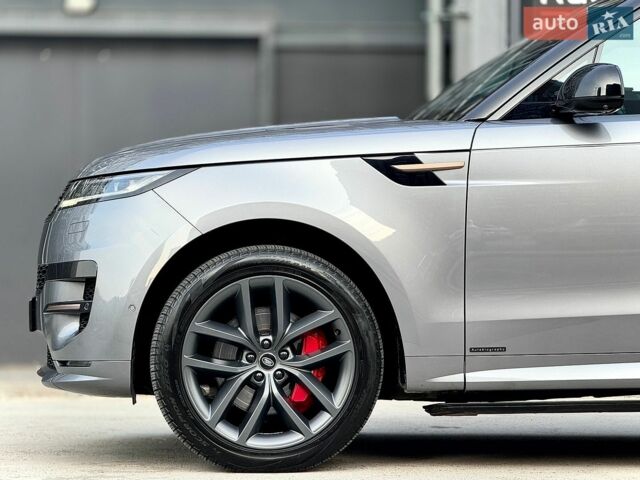 Сірий Ленд Ровер Range Rover Sport, об'ємом двигуна 3 л та пробігом 117 тис. км за 104900 $, фото 6 на Automoto.ua