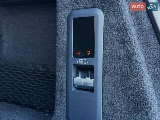 Сірий Ленд Ровер Range Rover Sport, об'ємом двигуна 3 л та пробігом 20 тис. км за 151999 $, фото 30 на Automoto.ua