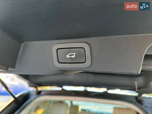 Ленд Ровер Range Rover Sport 2015 у Нововолинськ на Automoto.ua Синій Ленд Ровер Range Rover Sport, об'ємом двигуна 2.99 л та пробігом 100 тис. км за 25900 $, фото 28 на Automoto.ua