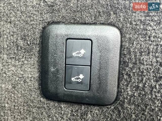 Синий Ленд Ровер Рендж Ровер Спорт, объемом двигателя 3 л и пробегом 140 тыс. км за 43900 $, фото 80 на Automoto.ua