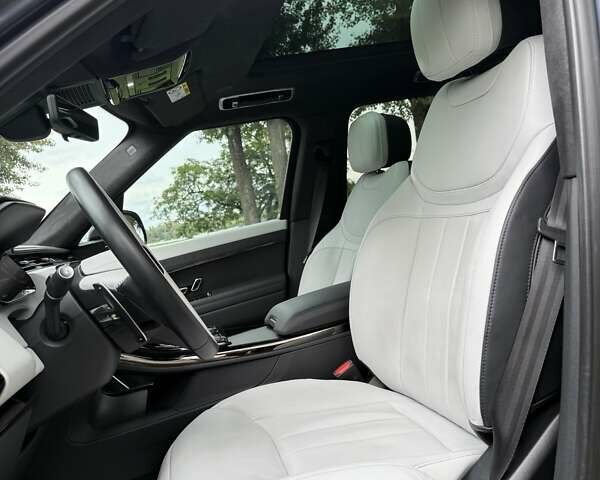 Ленд Ровер Рендж Ровер Спорт 2023 в Киеве на Automoto.ua Синий Ленд Ровер Рендж Ровер Спорт, объемом двигателя 3 л и пробегом 32 тыс. км за 143990 $, фото 17 на Automoto.ua