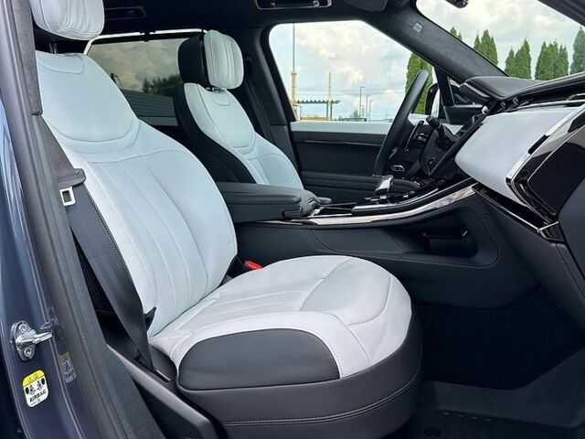 Синій Ленд Ровер Range Rover Sport, об'ємом двигуна 3 л та пробігом 8 тис. км за 168000 $, фото 30 на Automoto.ua