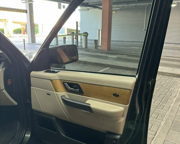 Зеленый Ленд Ровер Рендж Ровер Спорт, объемом двигателя 4.2 л и пробегом 242 тыс. км за 8200 $, фото 8 на Automoto.ua