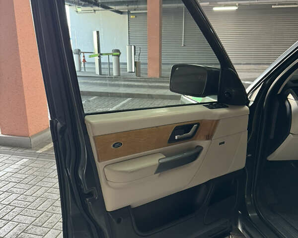 Зеленый Ленд Ровер Рендж Ровер Спорт, объемом двигателя 4.2 л и пробегом 242 тыс. км за 8200 $, фото 7 на Automoto.ua