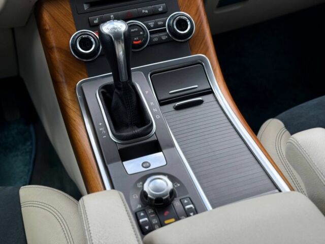 Зелений Ленд Ровер Range Rover Sport, об'ємом двигуна 5 л та пробігом 117 тис. км за 16551 $, фото 7 на Automoto.ua