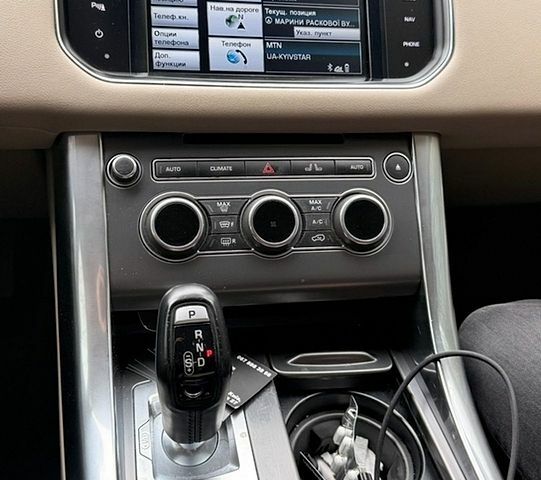 Зелений Ленд Ровер Range Rover Sport, об'ємом двигуна 2.99 л та пробігом 230 тис. км за 22500 $, фото 12 на Automoto.ua