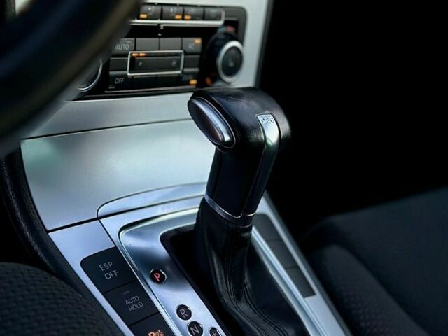 Зелений Ленд Ровер Range Rover Sport, об'ємом двигуна 3 л та пробігом 75 тис. км за 32760 $, фото 16 на Automoto.ua