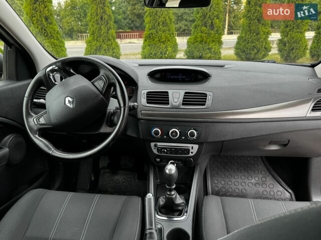 Зелений Ленд Ровер Range Rover Sport, об'ємом двигуна 3 л та пробігом 75 тис. км за 32760 $, фото 14 на Automoto.ua