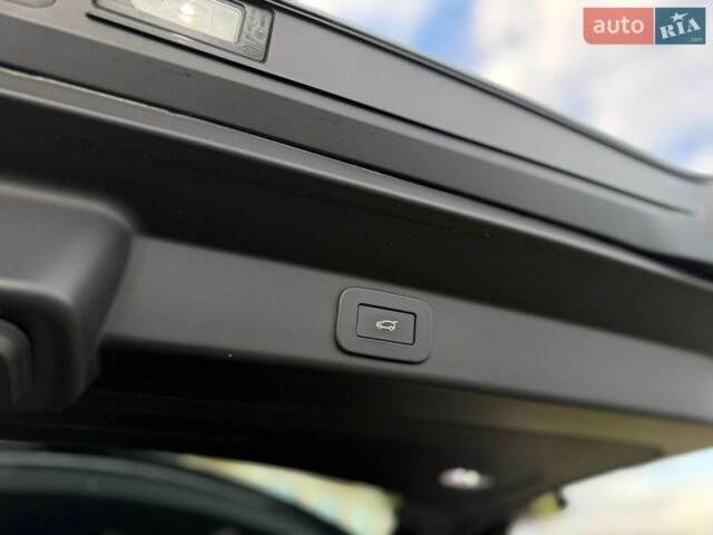 Зелений Ленд Ровер Range Rover Sport, об'ємом двигуна 3 л та пробігом 94 тис. км за 97990 $, фото 59 на Automoto.ua