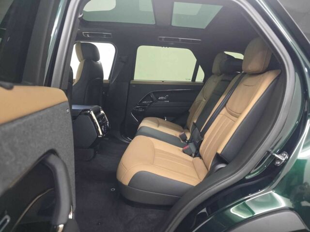 Зелений Ленд Ровер Range Rover Sport, об'ємом двигуна 3 л та пробігом 4 тис. км за 135000 $, фото 10 на Automoto.ua