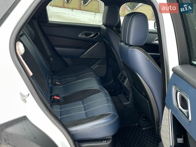 Білий Ленд Ровер Рендж Ровер Велар, об'ємом двигуна 2 л та пробігом 156 тис. км за 27000 $, фото 31 на Automoto.ua