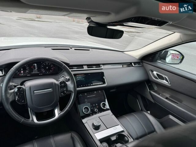 Белый Ленд Ровер Рендж Ровер Велар, объемом двигателя 3 л и пробегом 93 тыс. км за 33000 $, фото 18 на Automoto.ua