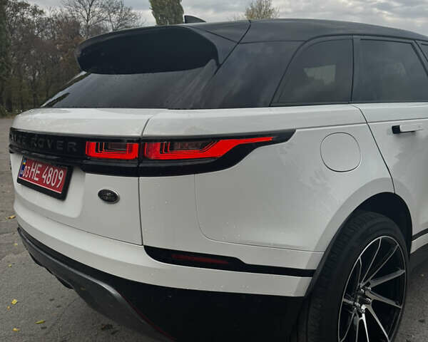 Белый Ленд Ровер Рендж Ровер Велар, объемом двигателя 0 л и пробегом 180 тыс. км за 29000 $, фото 6 на Automoto.ua