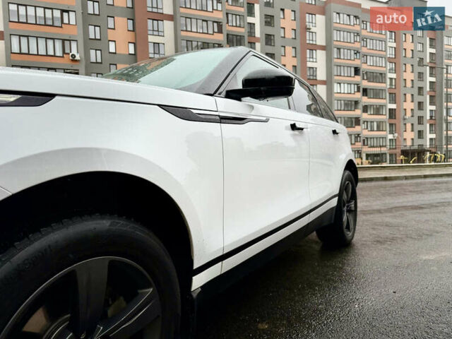 Белый Ленд Ровер Рендж Ровер Велар, объемом двигателя 2 л и пробегом 130 тыс. км за 32500 $, фото 36 на Automoto.ua