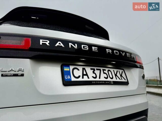 Белый Ленд Ровер Рендж Ровер Велар, объемом двигателя 2 л и пробегом 130 тыс. км за 32500 $, фото 39 на Automoto.ua