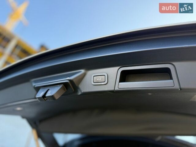 Белый Ленд Ровер Рендж Ровер Велар, объемом двигателя 2 л и пробегом 134 тыс. км за 29999 $, фото 73 на Automoto.ua