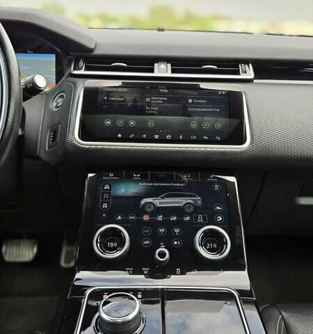 Белый Ленд Ровер Рендж Ровер Велар, объемом двигателя 3 л и пробегом 95 тыс. км за 39500 $, фото 40 на Automoto.ua