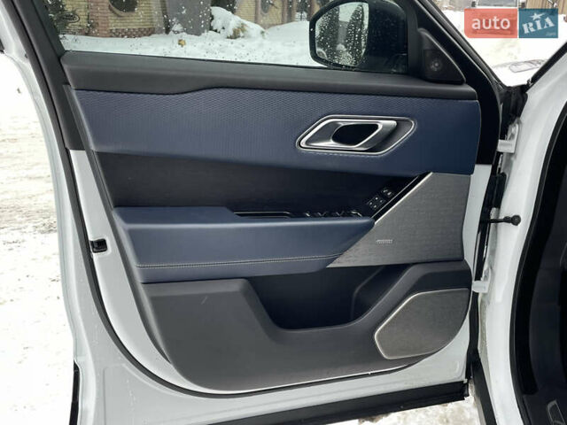 Белый Ленд Ровер Рендж Ровер Велар, объемом двигателя 2 л и пробегом 155 тыс. км за 29500 $, фото 30 на Automoto.ua