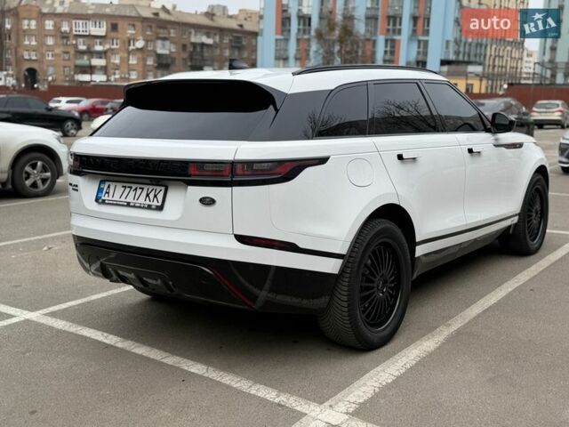 Белый Ленд Ровер Рендж Ровер Велар, объемом двигателя 2 л и пробегом 92 тыс. км за 35300 $, фото 3 на Automoto.ua