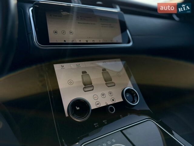 Белый Ленд Ровер Рендж Ровер Велар, объемом двигателя 2 л и пробегом 134 тыс. км за 29999 $, фото 94 на Automoto.ua