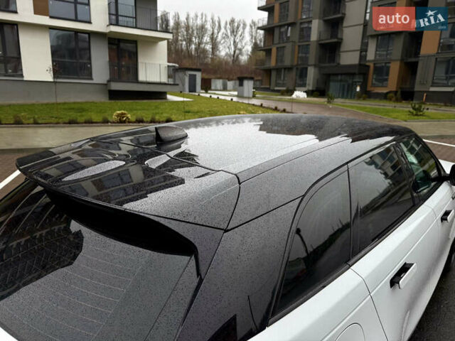 Белый Ленд Ровер Рендж Ровер Велар, объемом двигателя 2 л и пробегом 130 тыс. км за 32500 $, фото 42 на Automoto.ua