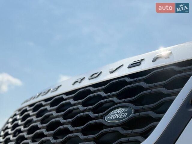 Білий Ленд Ровер Рендж Ровер Велар, об'ємом двигуна 2 л та пробігом 134 тис. км за 28999 $, фото 33 на Automoto.ua