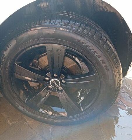 Белый Ленд Ровер Рендж Ровер Велар, объемом двигателя 2 л и пробегом 109 тыс. км за 31000 $, фото 112 на Automoto.ua