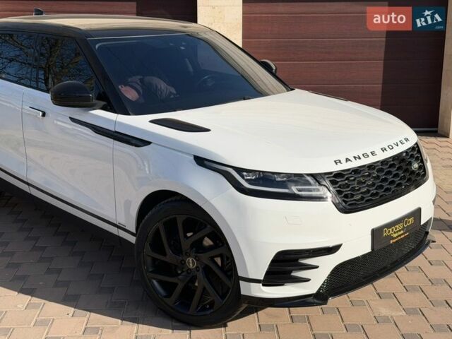 Белый Ленд Ровер Рендж Ровер Велар, объемом двигателя 2 л и пробегом 90 тыс. км за 33900 $, фото 3 на Automoto.ua