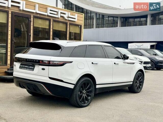 Білий Ленд Ровер Рендж Ровер Велар, об'ємом двигуна 2 л та пробігом 208 тис. км за 29999 $, фото 12 на Automoto.ua