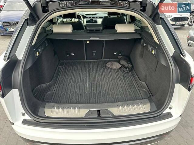 Белый Ленд Ровер Рендж Ровер Велар, объемом двигателя 2.99 л и пробегом 106 тыс. км за 43900 $, фото 29 на Automoto.ua