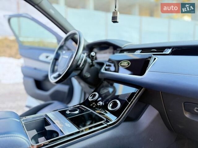 Белый Ленд Ровер Рендж Ровер Велар, объемом двигателя 2 л и пробегом 134 тыс. км за 29999 $, фото 84 на Automoto.ua