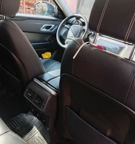 Белый Ленд Ровер Рендж Ровер Велар, объемом двигателя 2 л и пробегом 109 тыс. км за 31000 $, фото 87 на Automoto.ua