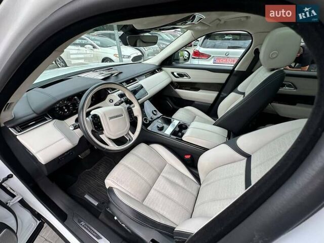 Белый Ленд Ровер Рендж Ровер Велар, объемом двигателя 2.99 л и пробегом 106 тыс. км за 43900 $, фото 19 на Automoto.ua