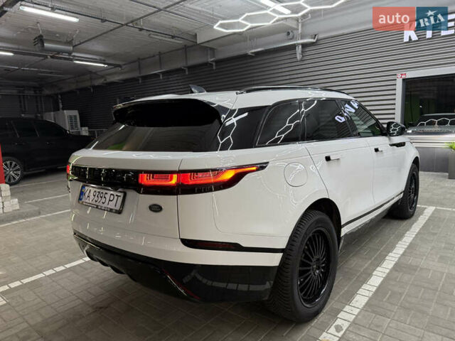 Белый Ленд Ровер Рендж Ровер Велар, объемом двигателя 2 л и пробегом 87 тыс. км за 33300 $, фото 3 на Automoto.ua
