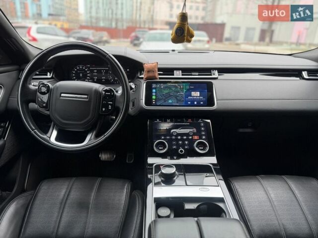 Белый Ленд Ровер Рендж Ровер Велар, объемом двигателя 2 л и пробегом 92 тыс. км за 35300 $, фото 6 на Automoto.ua