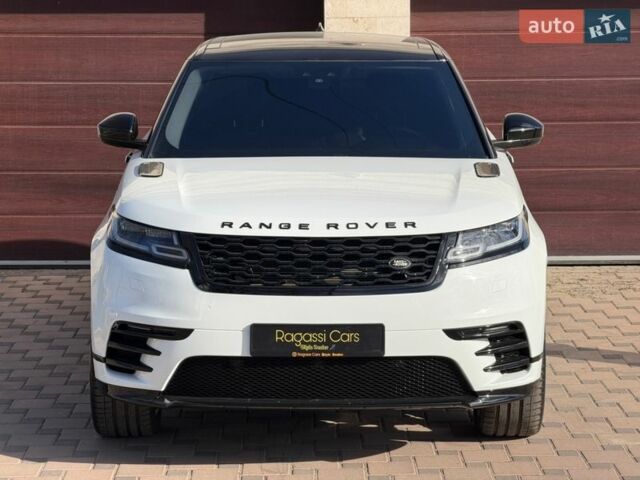 Белый Ленд Ровер Рендж Ровер Велар, объемом двигателя 2 л и пробегом 90 тыс. км за 33900 $, фото 2 на Automoto.ua
