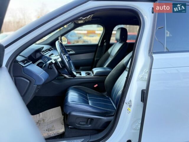 Белый Ленд Ровер Рендж Ровер Велар, объемом двигателя 2 л и пробегом 134 тыс. км за 29999 $, фото 63 на Automoto.ua